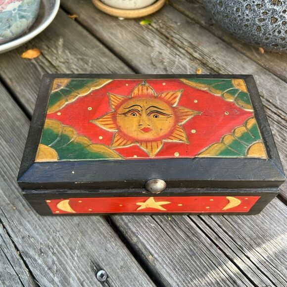 Hand Carved & Painted Celestial Wood Trinket Box Sun Moon Indonesia Vtg 90s - Picture 14 of 16